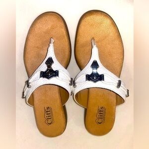 Cliffs by White Mountain Bailee Thong Sandal White w/ Silver Metal